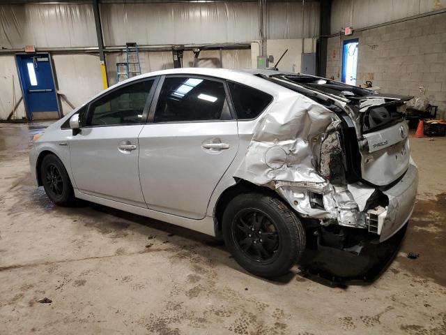  TOYOTA PRIUS 2015 Srebrny