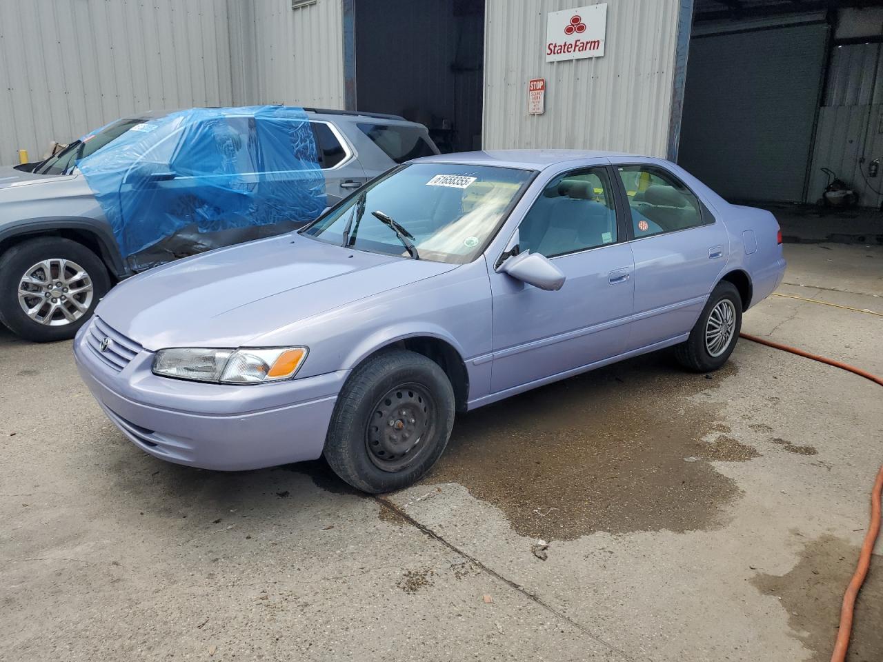 1997 Toyota Camry Ce იყიდება New Orleans-ში, LA - Front End