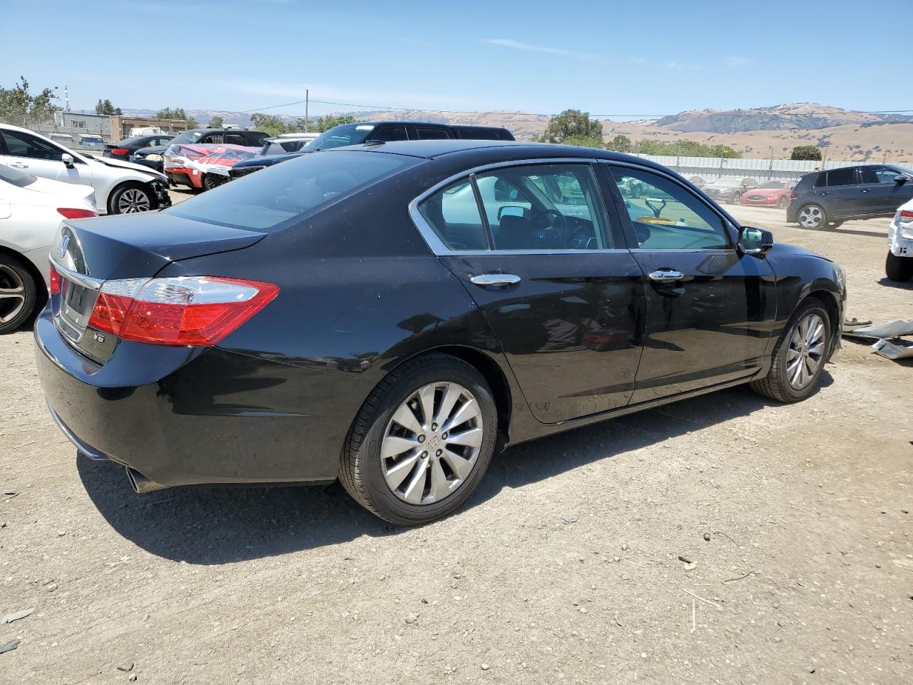 HONDA ACCORD 2013 VIN 1HGCR3F82DA038817 photo 3