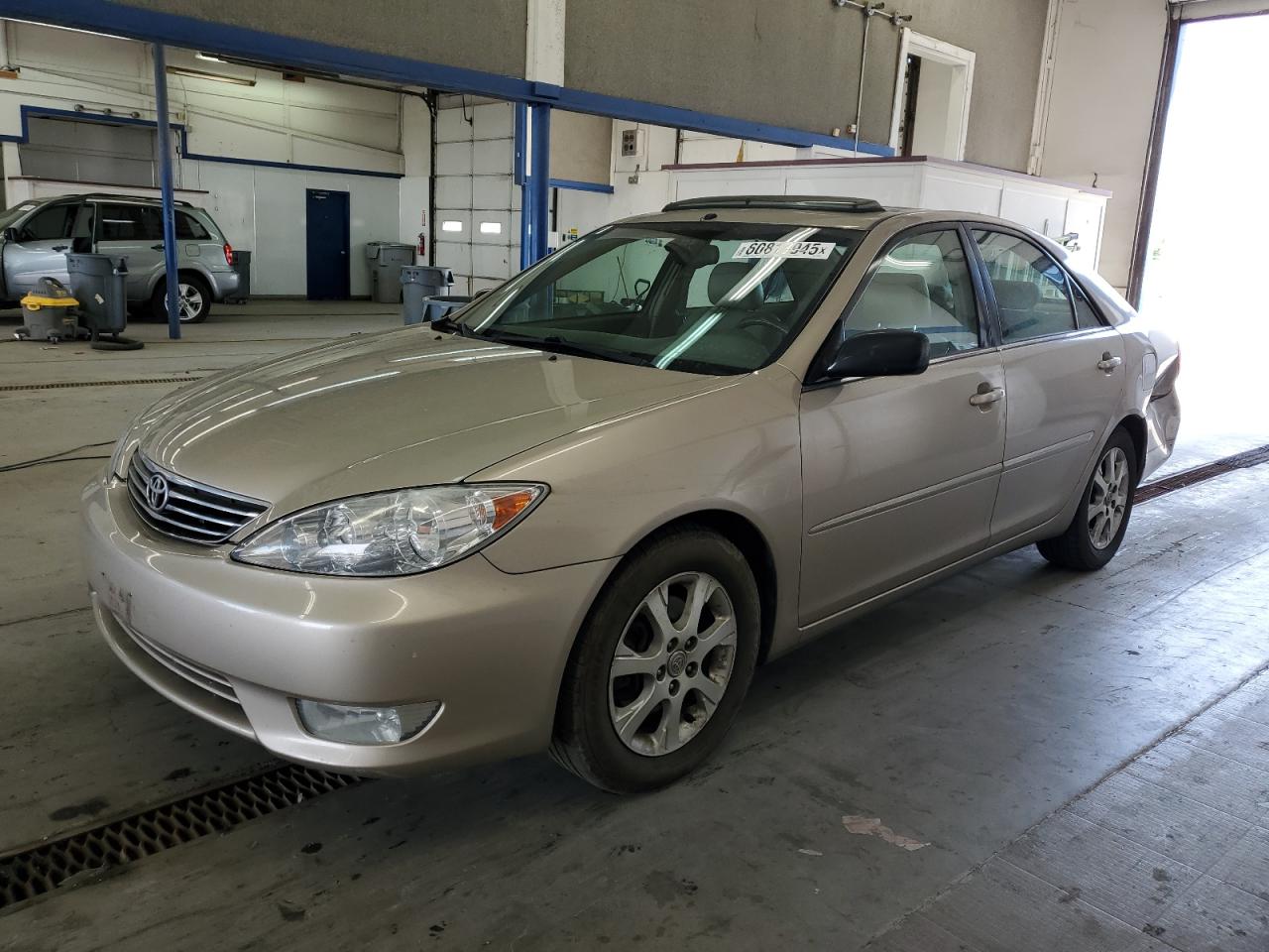 Pasco, WA에서 판매 중인 2005 Toyota Camry Le - Rear End