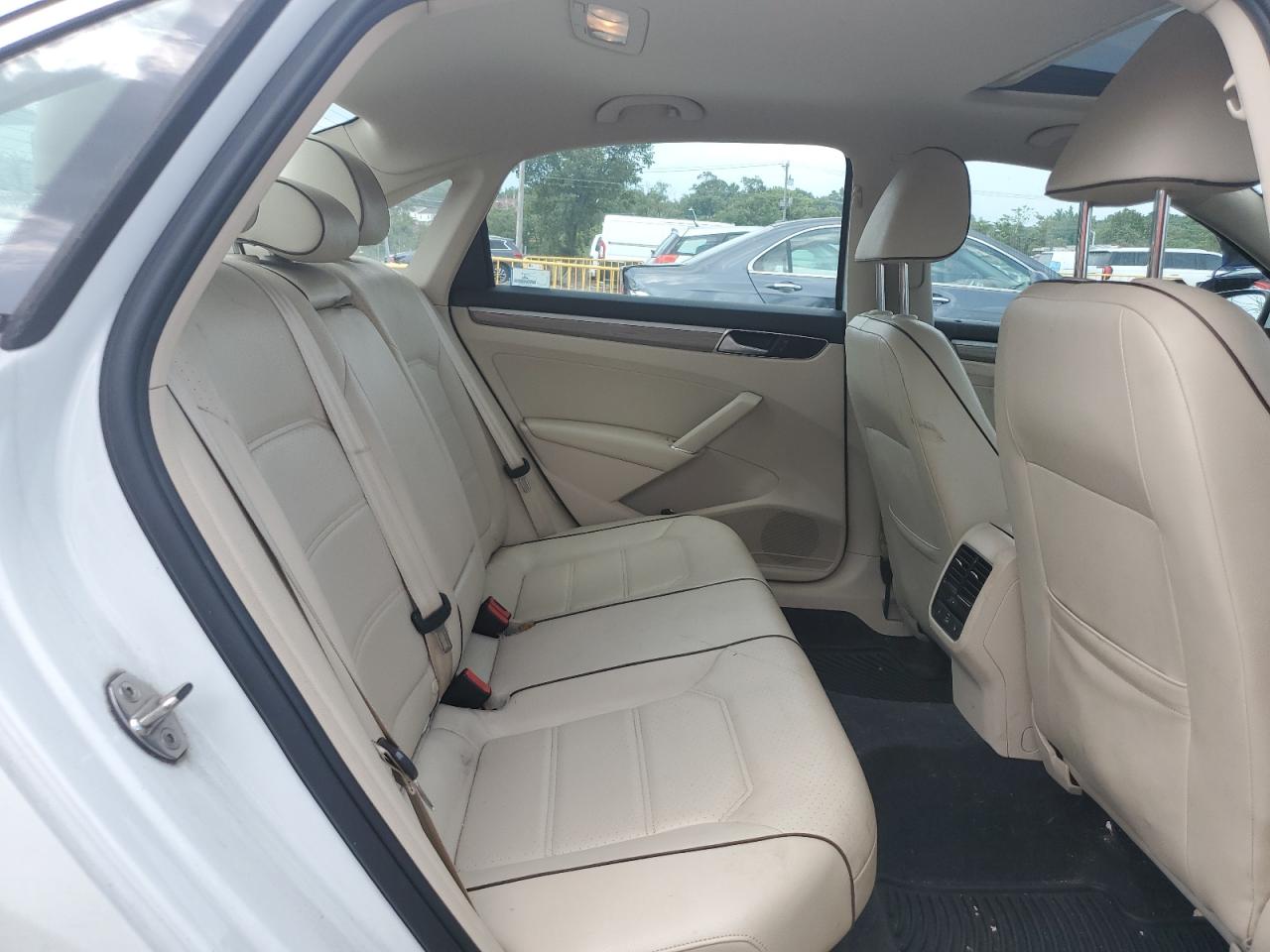 2016 Volkswagen Passat Se VIN: 1VWBT7A37GC005428 Lot: 62476035
