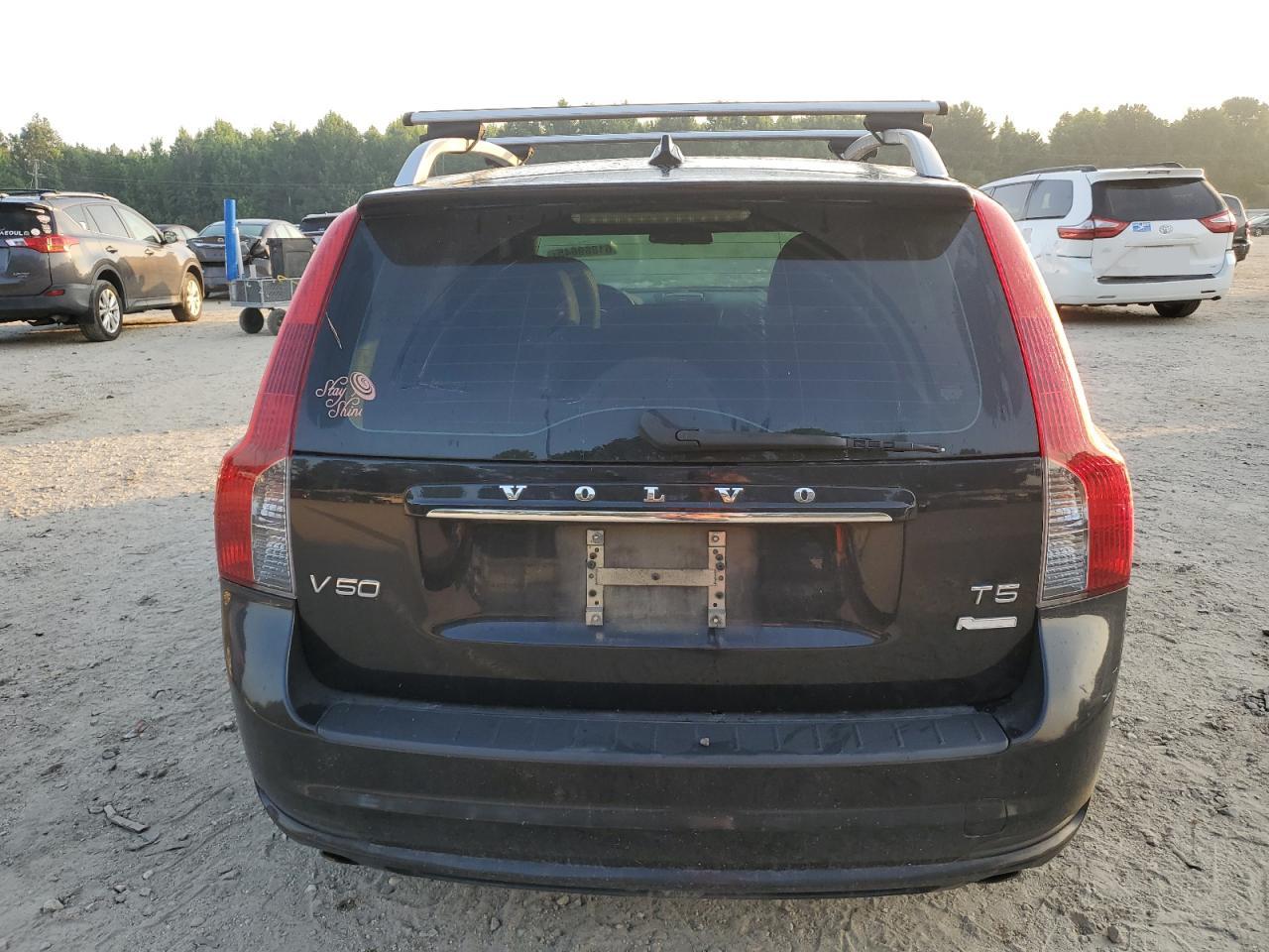 2011 Volvo V50 T5 VIN: YV1672MWXB2605080 Lot: 61869645