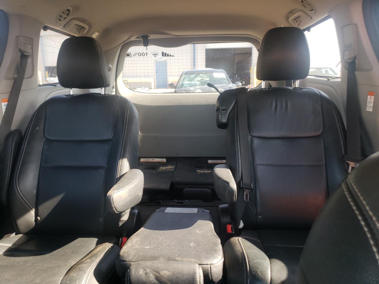 5TDXK3DC7GS696720 TOYOTA SIENNA 2016