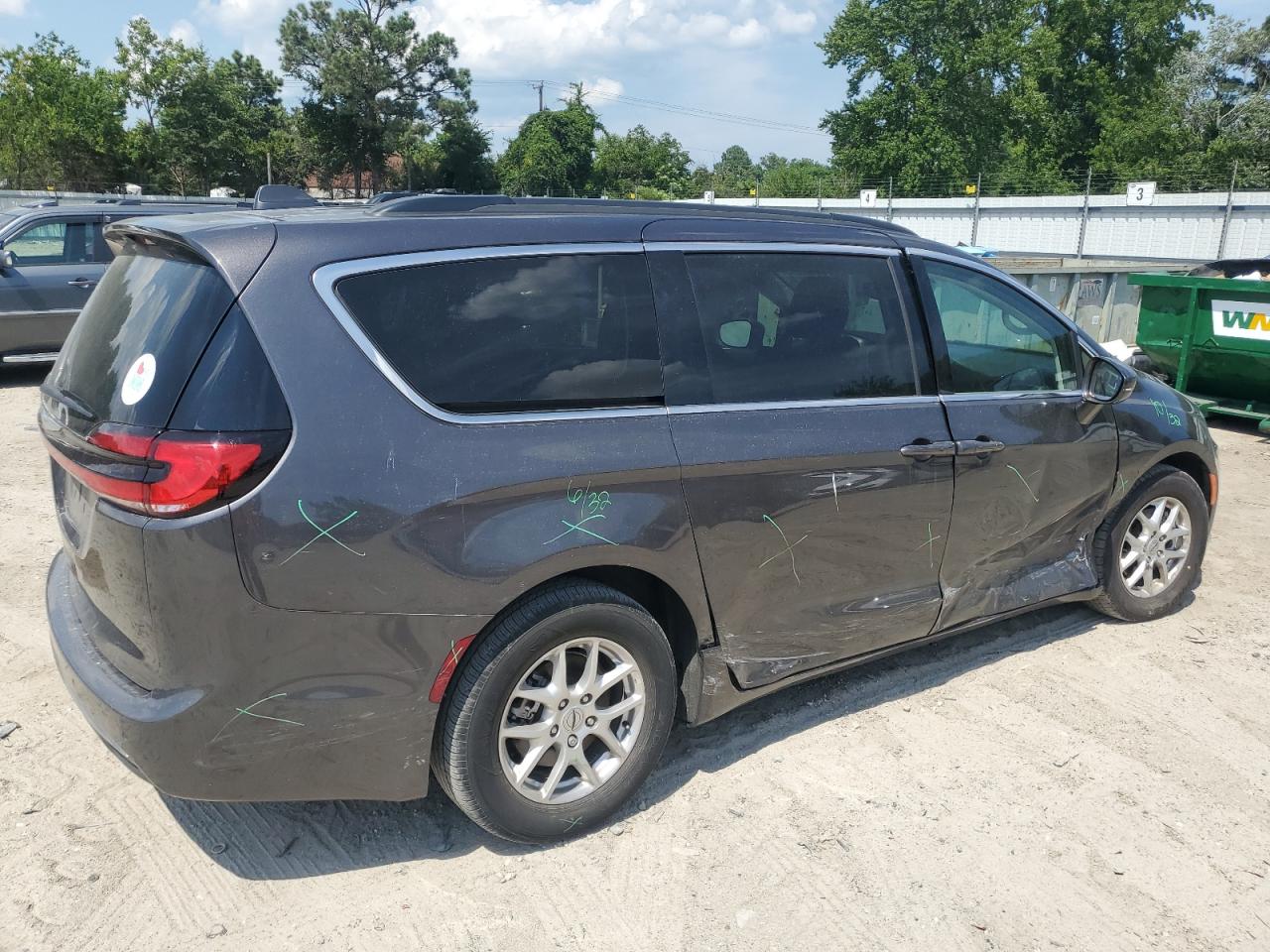 2022 Chrysler Pacifica Touring L VIN: 2C4RC1BG1NR107103 Lot: 62108395