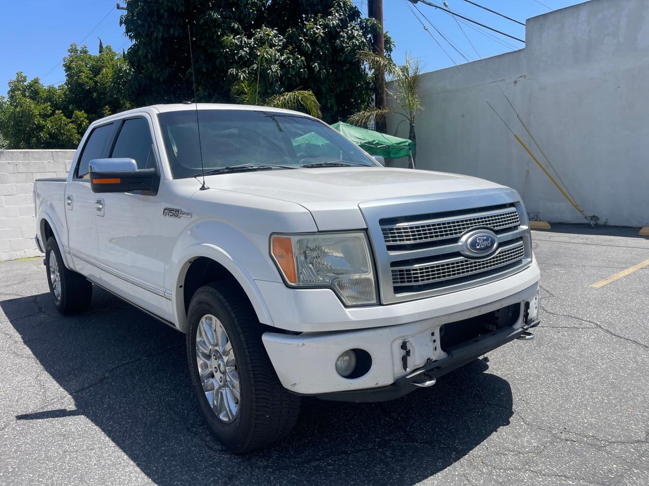 2010 Ford F150 Supercrew за продажба в Los Angeles, CA - Minor Dent/Scratches