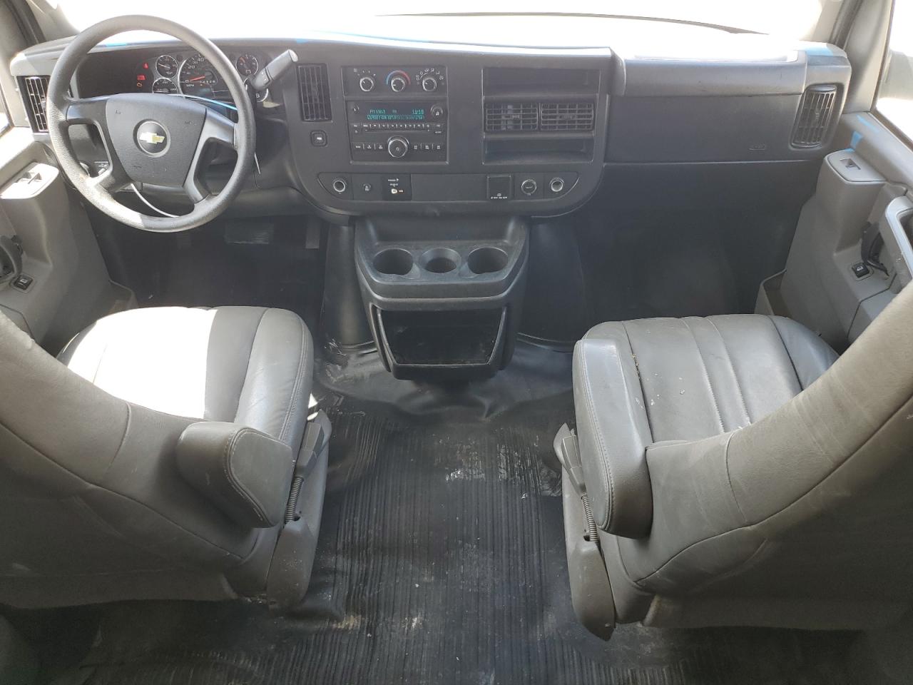 1GCWGAFF5G1331636 CHEVROLET EXPRESS 2016