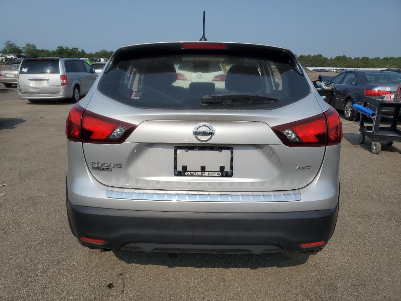 JN1BJ1CR9JW293923 NISSAN ROGUE 2018