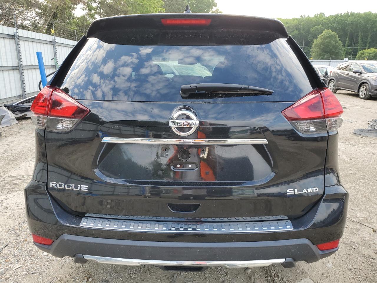 5N1AT2MV1HC837133 NISSAN ROGUE 2017
