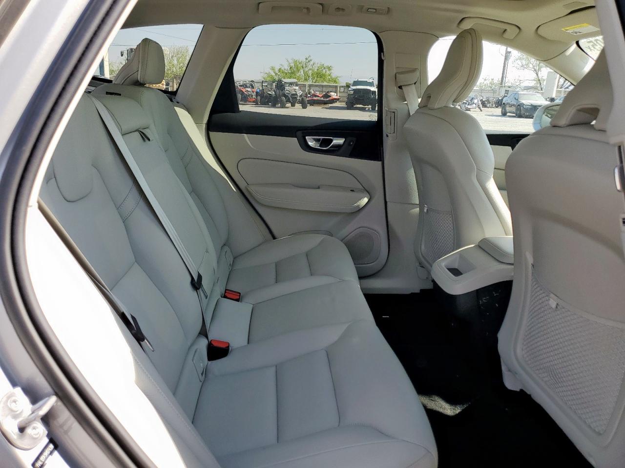 2022 Volvo Xc60 B5 Momentum VIN: YV4L12DK5N1074398 Lot: 61630305