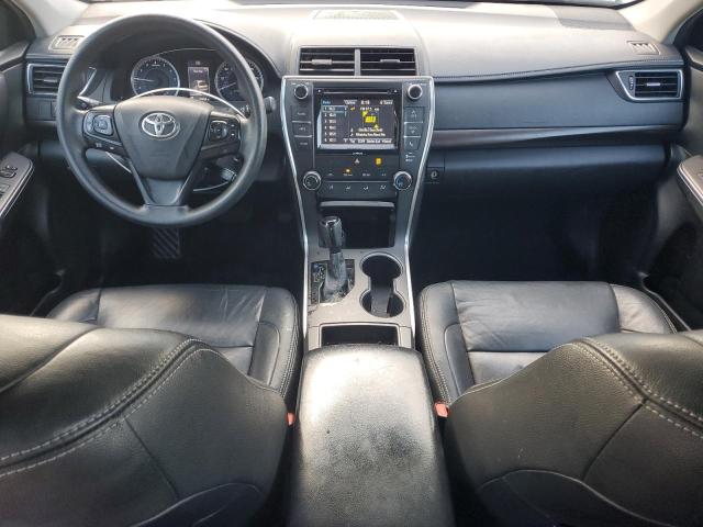  TOYOTA CAMRY 2017 Srebrny