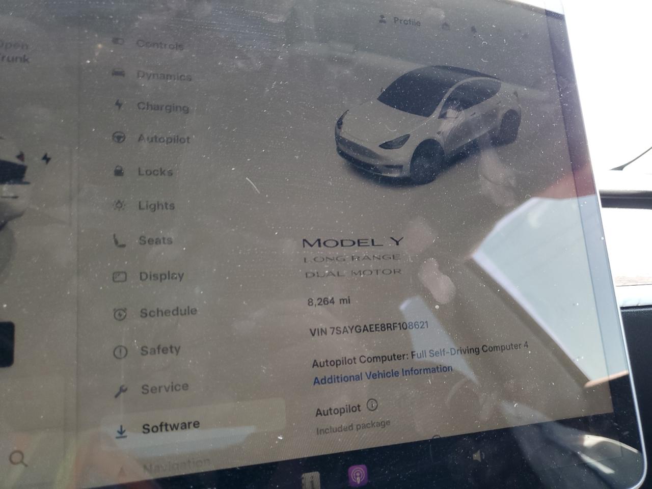 2024 Tesla Model Y VIN: 7SAYGAEE8RF108621 Lot: 61234435