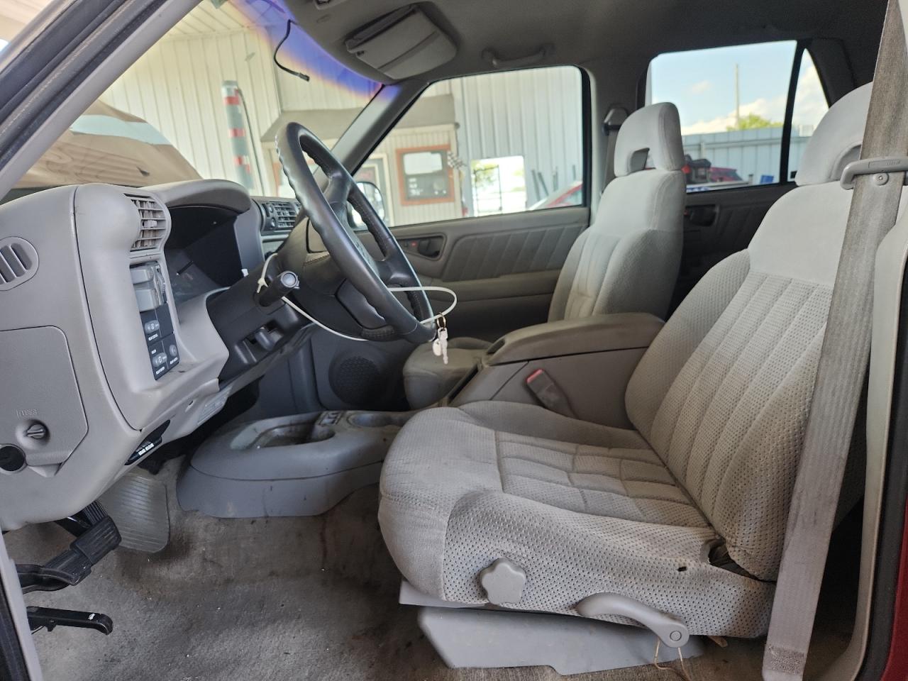 1996 Chevrolet Blazer VIN: 1GNDT13W8T2264162 Lot: 62783675