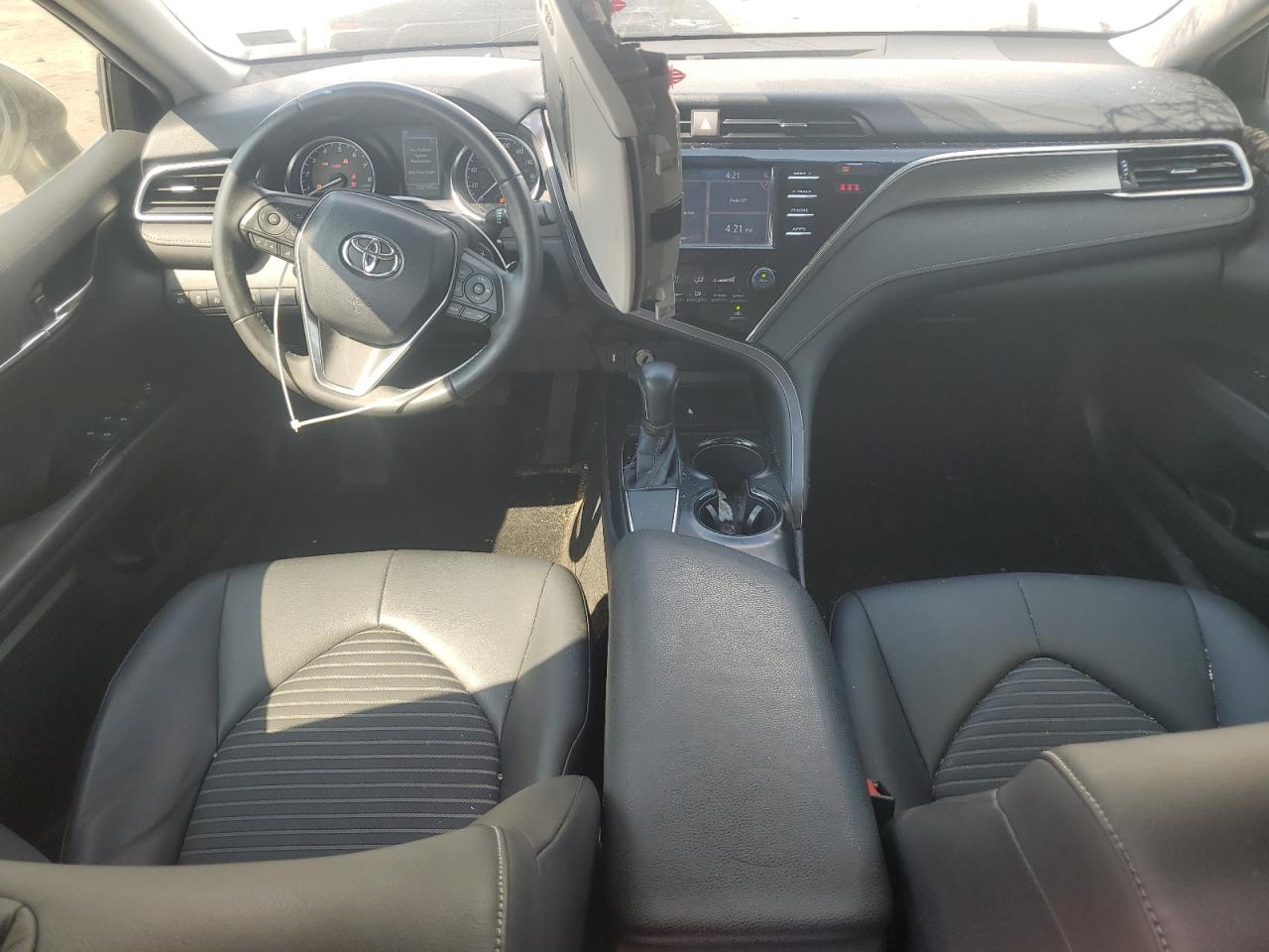 TOYOTA CAMRY 2018 VIN JTNB11HK3J3002418 zdjęcie 8
