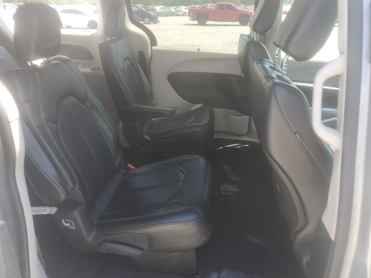 2020 Chrysler Voyager Lxi VIN: 2C4RC1DG4LR261752 Lot: 59955185