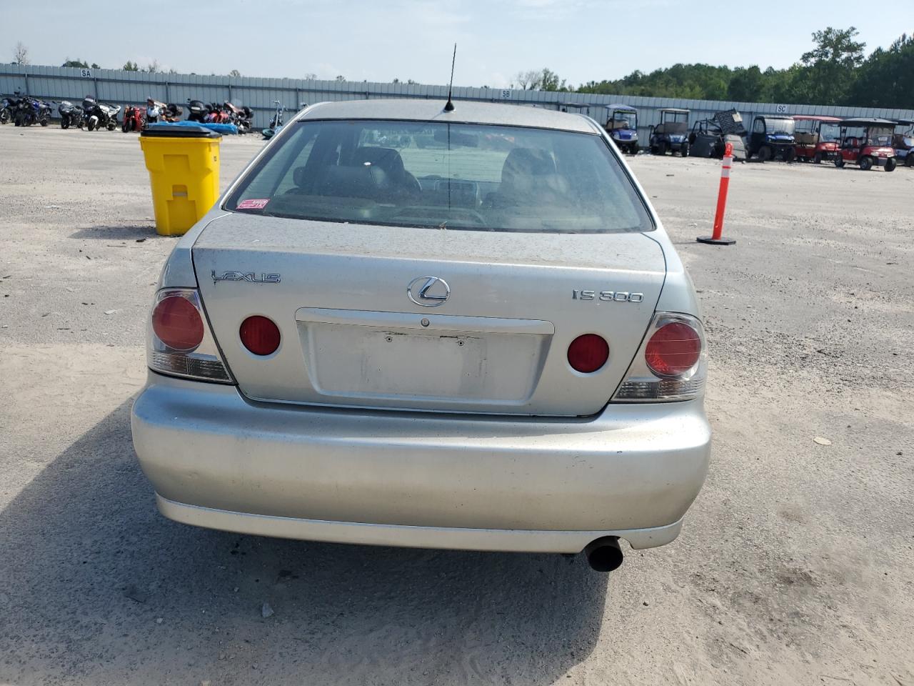 2001 Lexus Is 300 VIN: JTHBD182610018530 Lot: 62292295