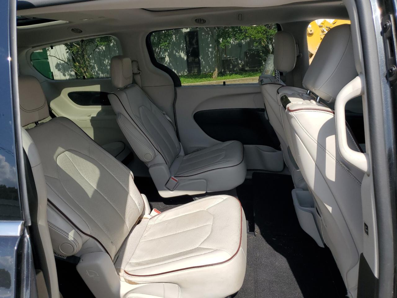 2017 Chrysler Pacifica Limited VIN: 2C4RC1GG2HR528325 Lot: 61238565