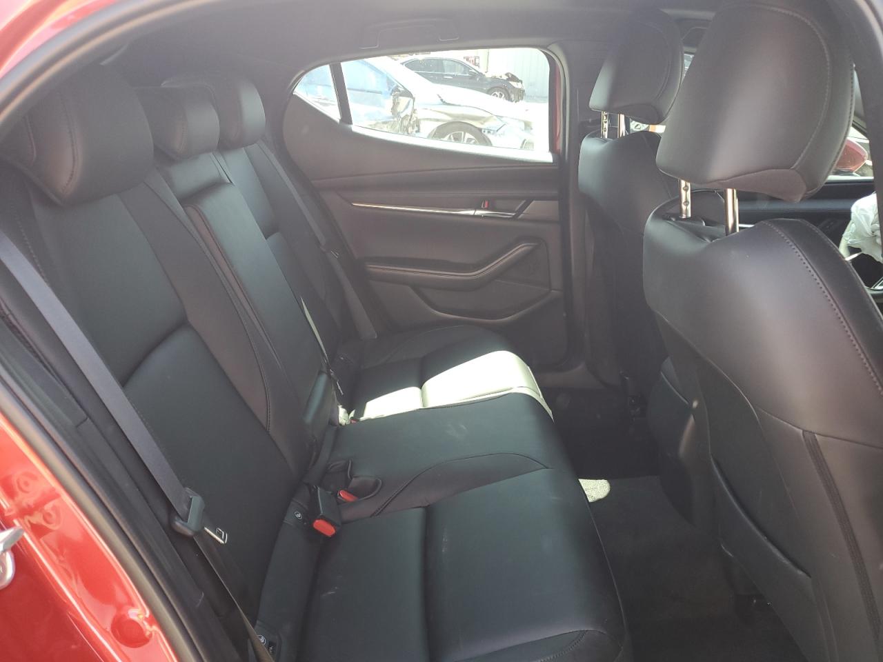 JM1BPALM7R1708035 MAZDA 3 2024