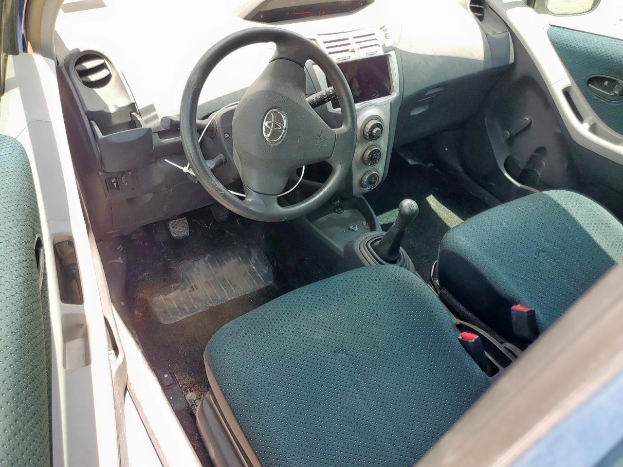 2008 Toyota Yaris VIN: JTDJT923285217782 Lot: 61986465