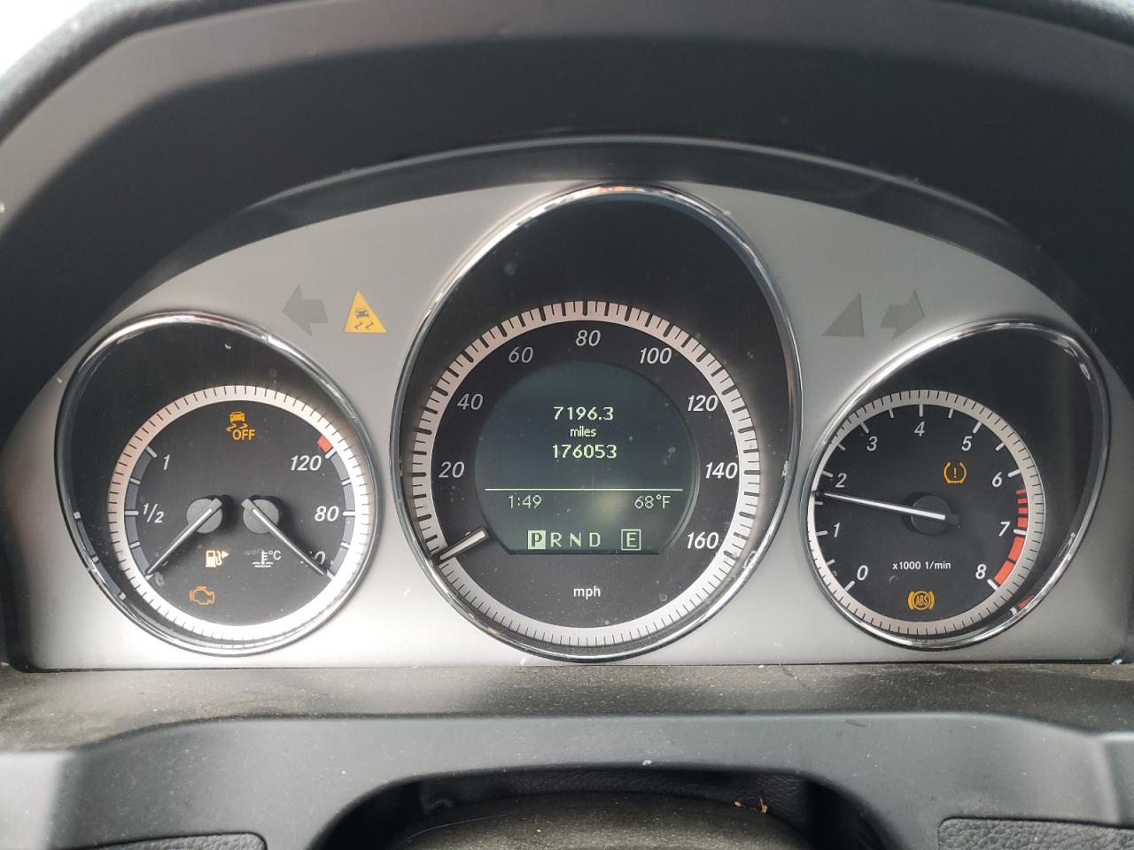 2011 Mercedes-Benz C 300 VIN: WDDGF5EB6BR136030 Lot: 57352905