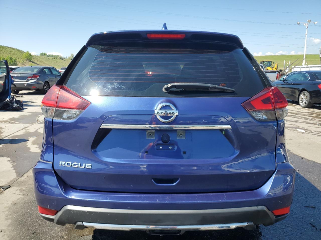 KNMAT2MT7JP522130 NISSAN ROGUE 2018