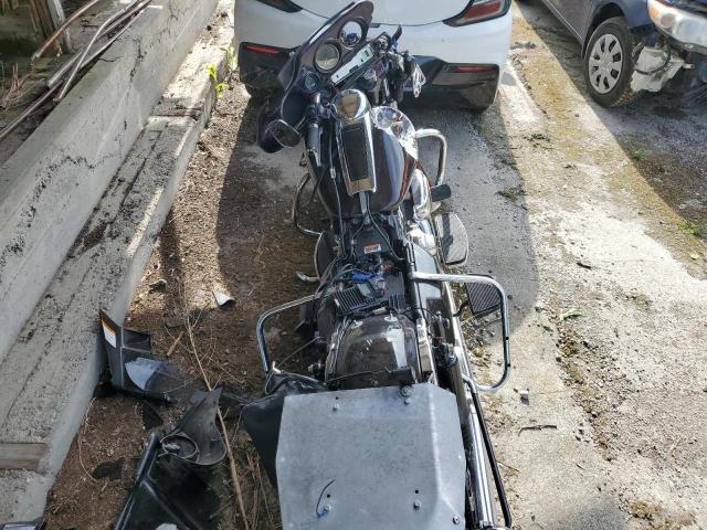 2011 HARLEY-DAVIDSON FLHTC 