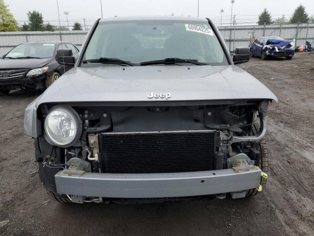  JEEP PATRIOT 2017 Серебристый