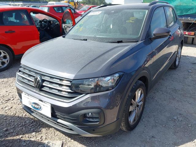 VOLKSWAGEN T-CROSS SE 2023