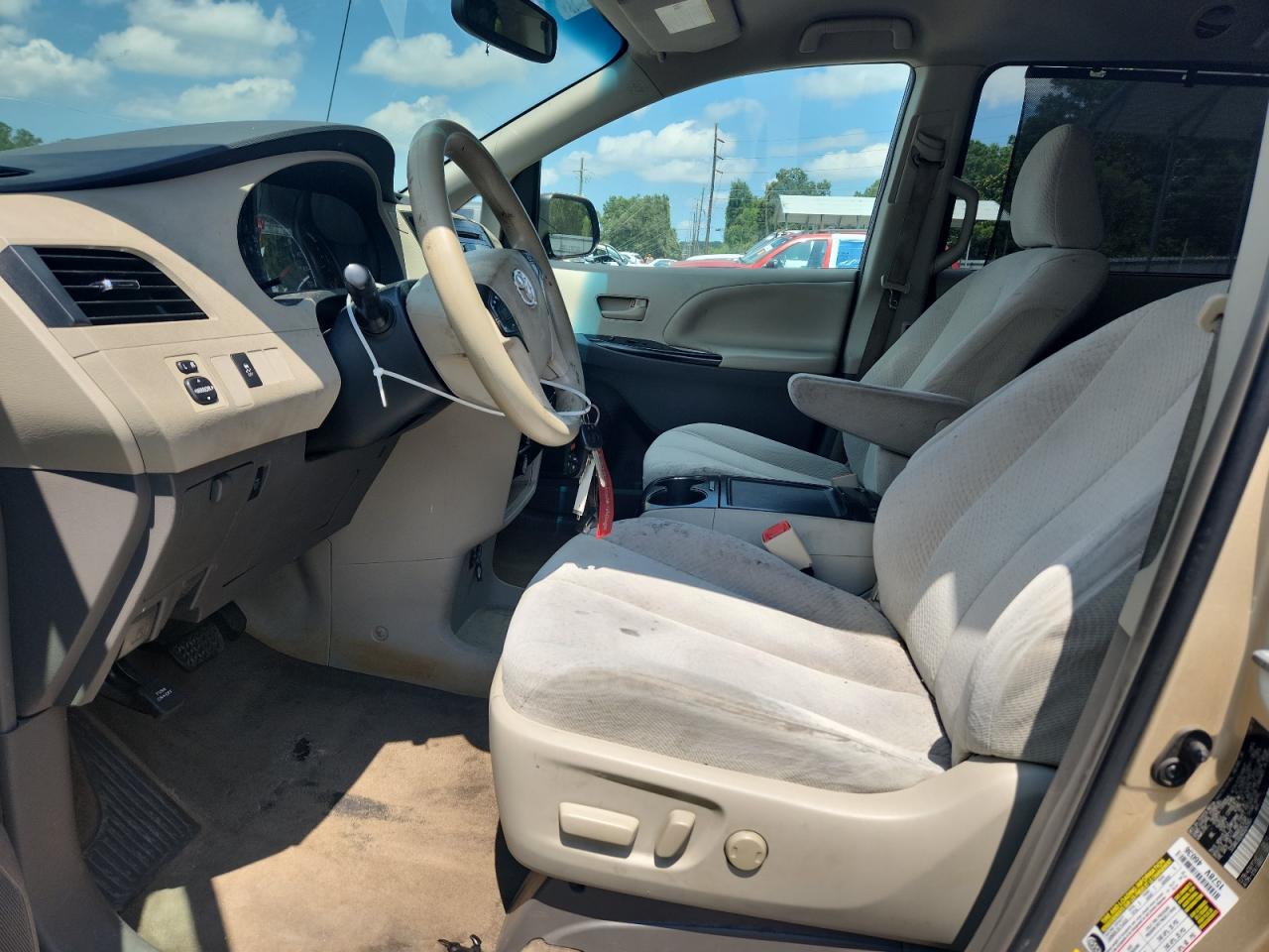 2012 Toyota Sienna Le VIN: 5TDKK3DC4CS243904 Lot: 62687655