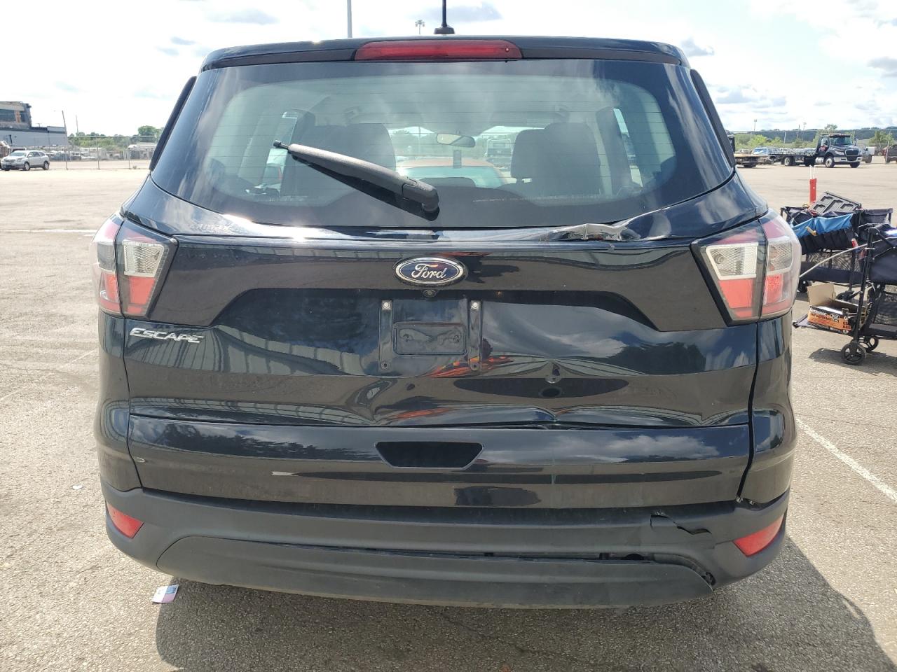 1FMCU0F76HUC95028 FORD ESCAPE 2017
