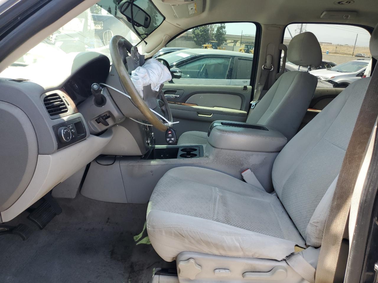 2008 GMC Yukon VIN: 1GKFC13J08J221961 Lot: 61946935