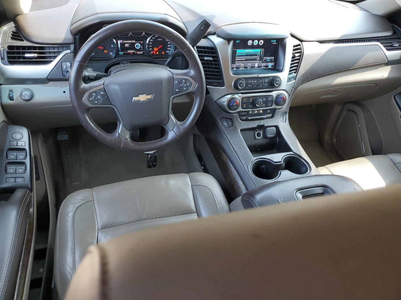 2015 Chevrolet Suburban C1500 Lt VIN: 1GNSCJKC3FR688357 Lot: 61995485