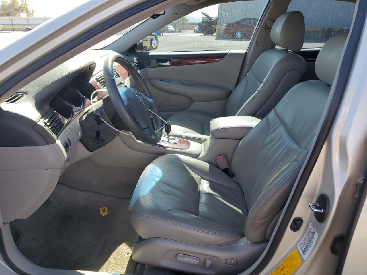 2002 Lexus Es 300 VIN: JTHBF30G020082819 Lot: 60859765