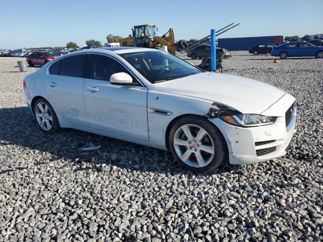  JAGUAR XE 2017 White