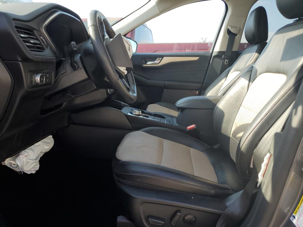 1FMCU9J94MUA27697 FORD ESCAPE 2021