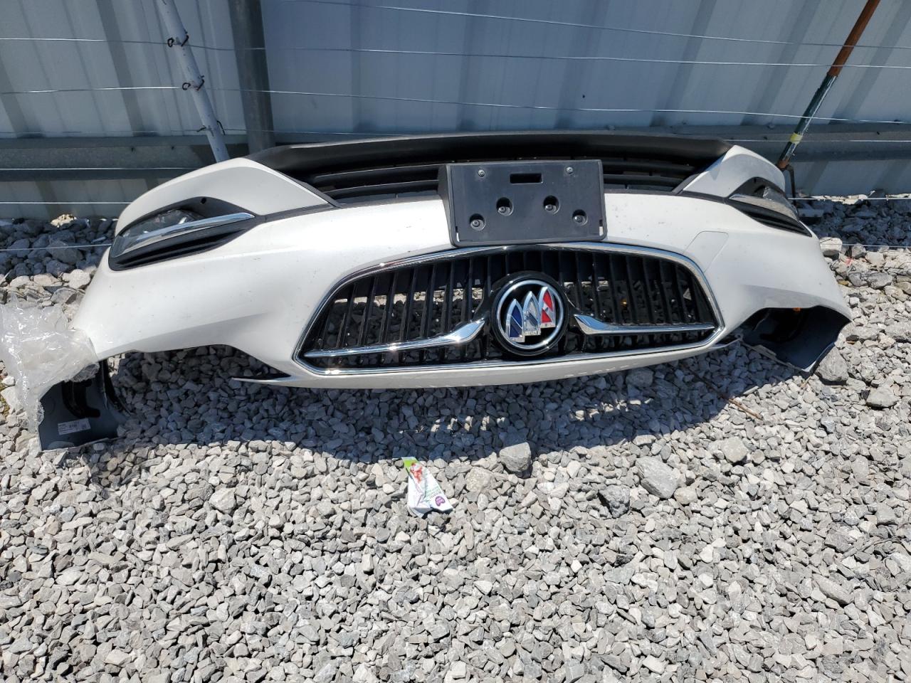 2018 Buick Regal Essence VIN: W04GP6SXXJ1093574 Lot: 62387425