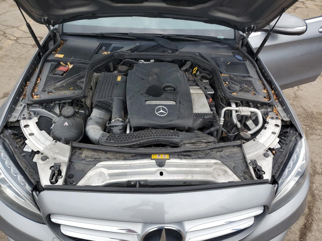 2015 Mercedes-Benz C 300 4Matic VIN: 55SWF4KB0FU070766 Lot: 62305485