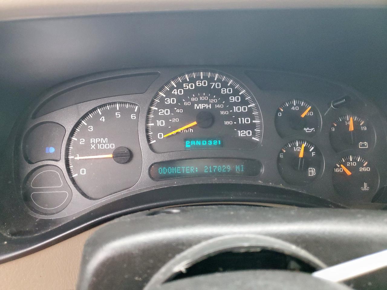 2005 Chevrolet Tahoe C1500 VIN: 1GNEC13T05R203506 Lot: 57325905