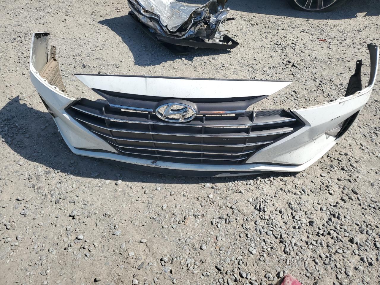 2019 Hyundai Elantra Se VIN: 5NPD74LF9KH496880 Lot: 61430245
