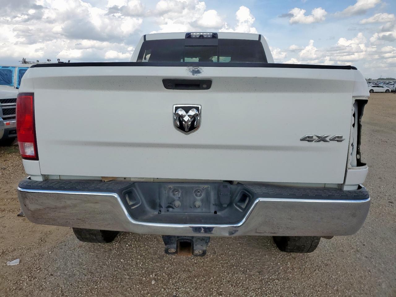 RAM All Models 2018 VIN 3C6UR5DL7JG370553 photo 6