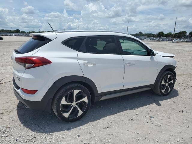  HYUNDAI TUCSON 2017 Белы