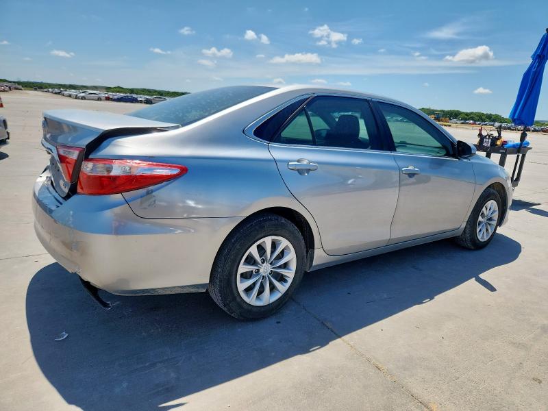 Sedans TOYOTA CAMRY 2015 Szary