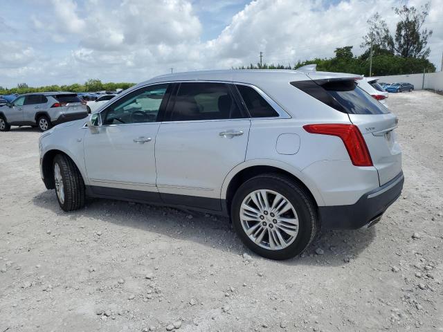  CADILLAC XT5 2018 Srebrny