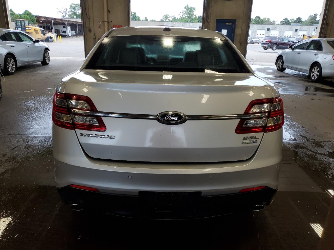 2014 Ford Taurus Sel VIN: 1FAHP2H87EG142306 Lot: 62403435