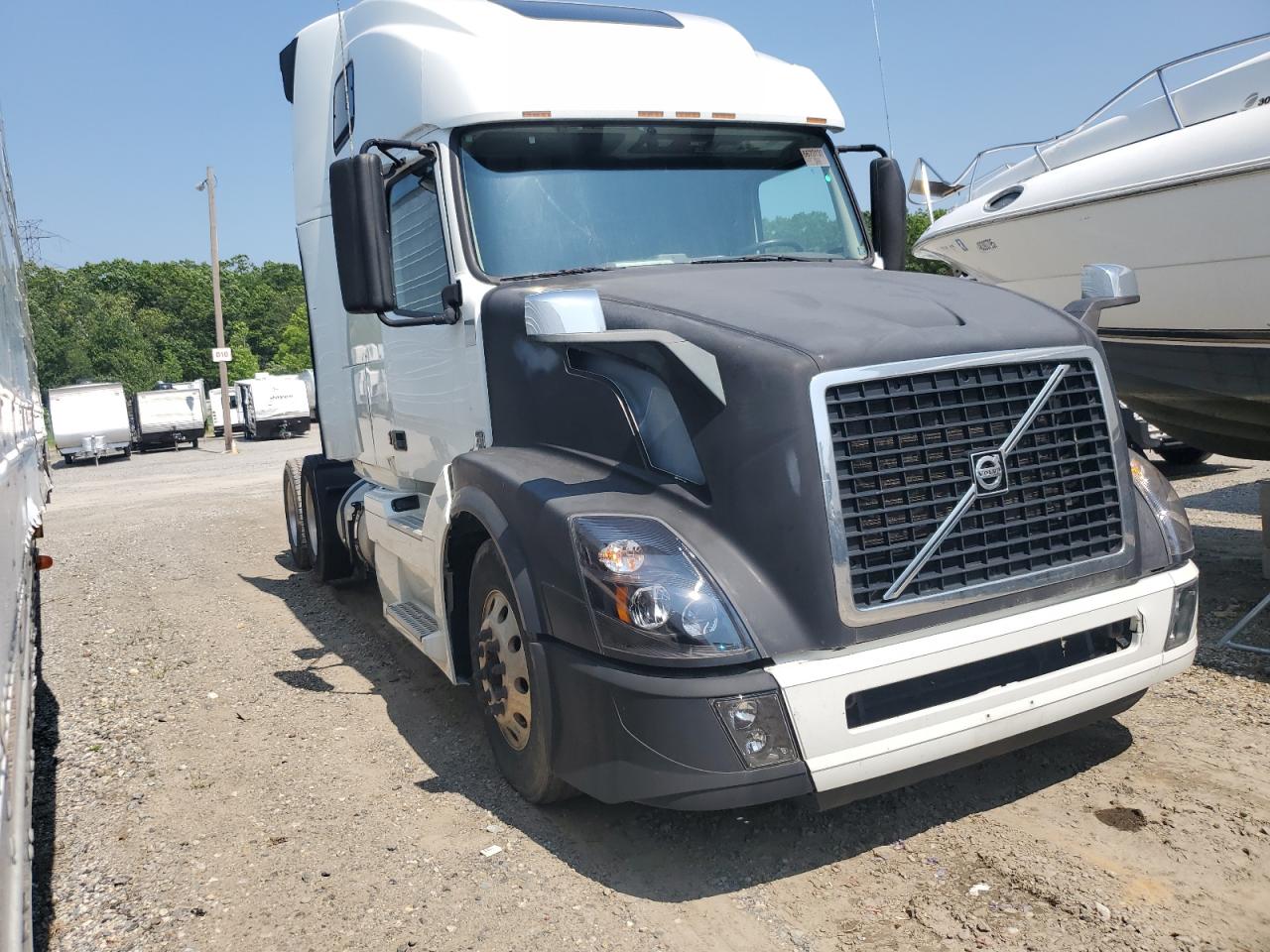 2018 Volvo Vnl Semi Truck na sprzedaż w Glassboro, NJ - Side