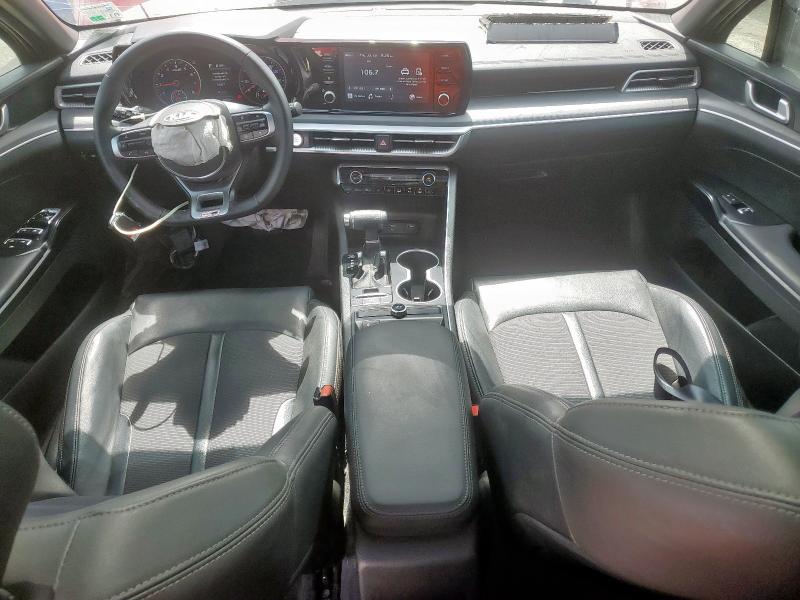  KIA K5 2021 Czerwony