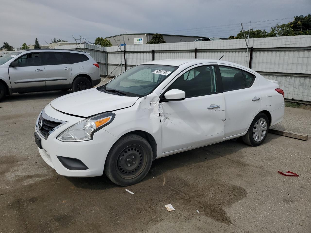 2019 Nissan Versa S продається в Bakersfield, CA - Side