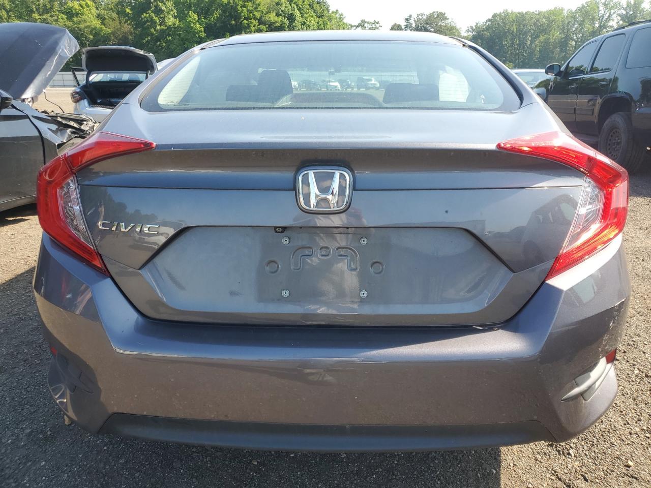 2HGFC2F50JH581014 HONDA CIVIC 2018