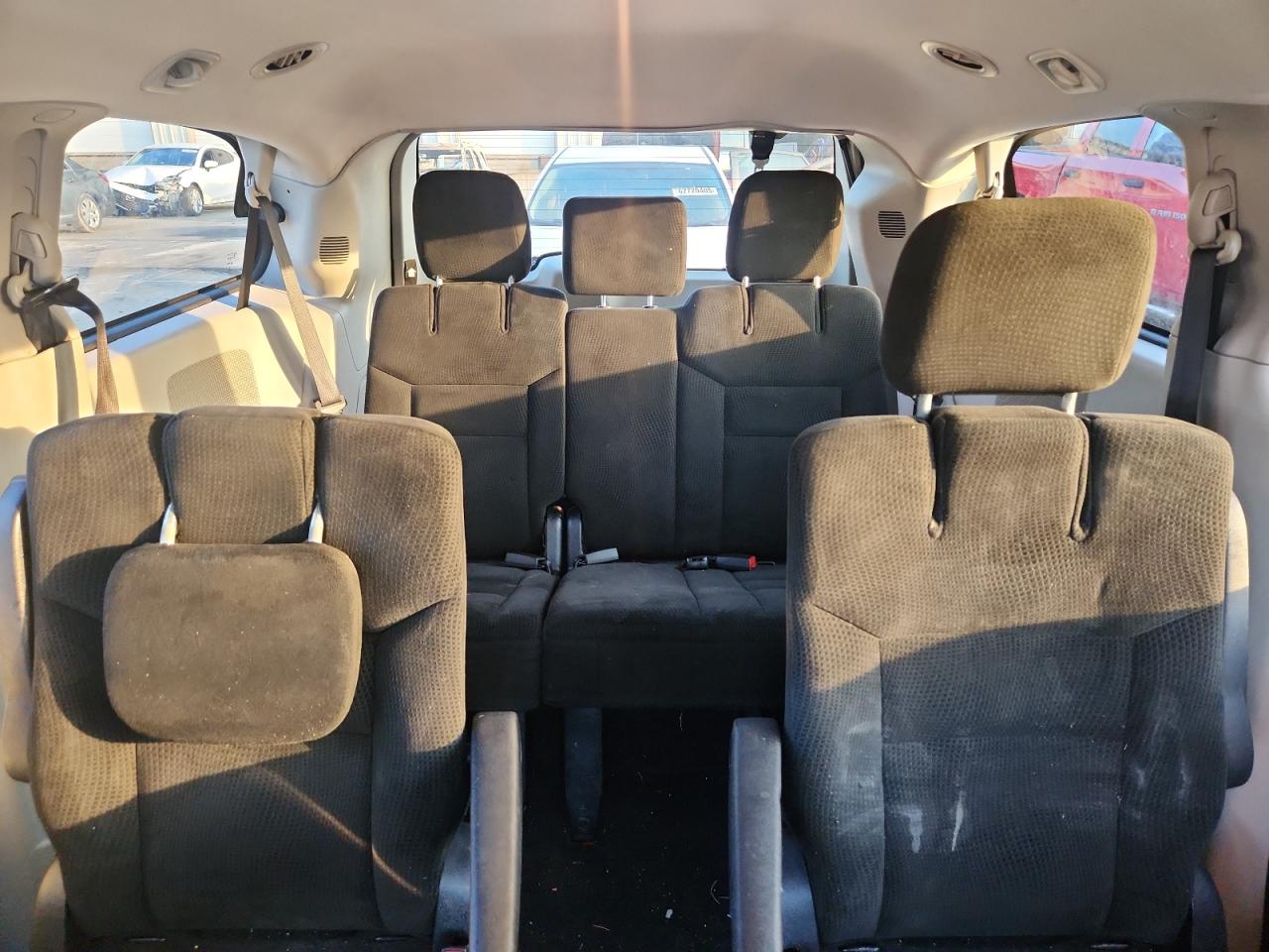 DODGE CARAVAN 2016 VIN 2C4RDGCG9GR168815 photo 10