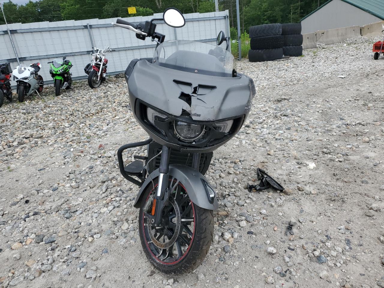 INDIAN MOTORCYCLE CO. CHALLENGER 2023 VIN 56KLCCRR2P3418442 zdjęcie 2