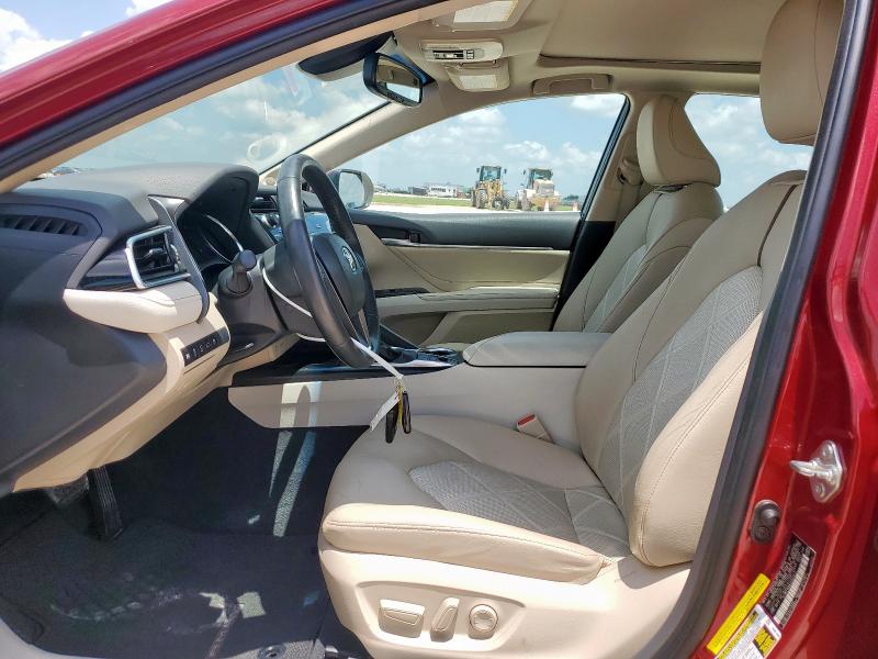  TOYOTA CAMRY 2018 Красный